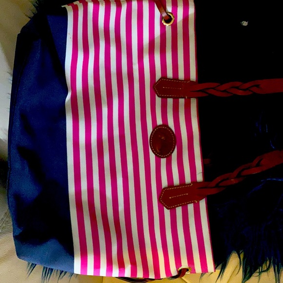 Dooney & Bourke Handbags - Dooney and bourke summer tote
